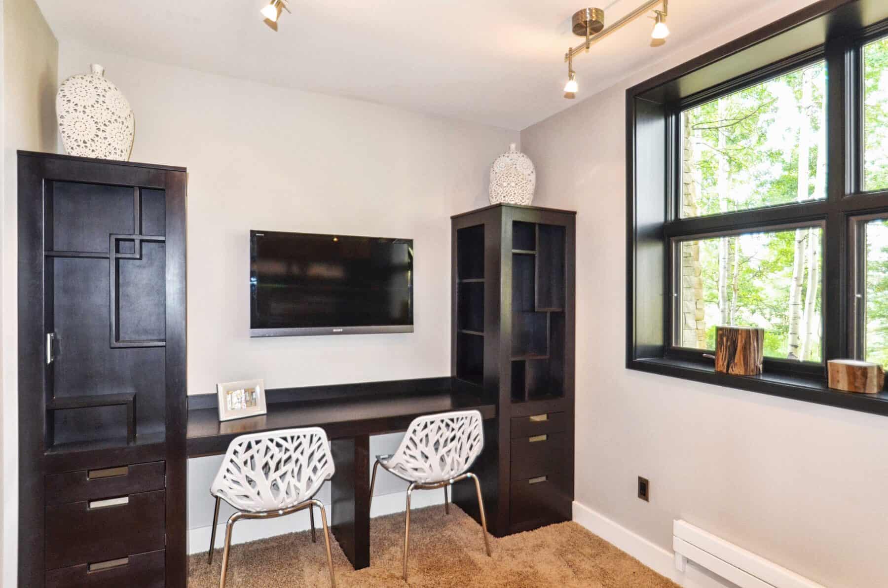 Custom Desks with Dark Walnut in Aspen, Colorado Custom Home. Luxury Home Building Interiors